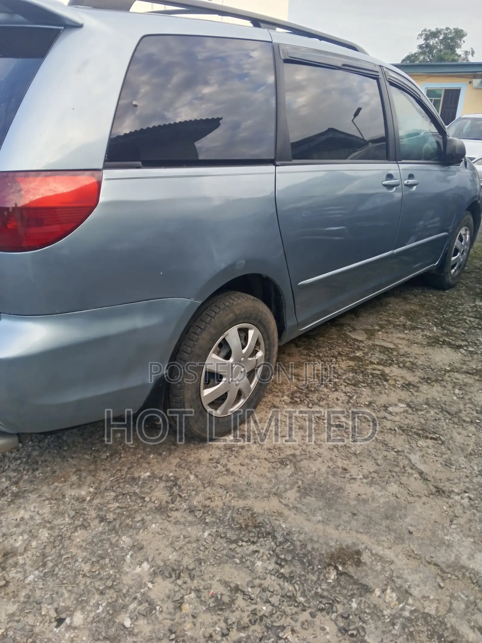 Toyota Sienna LE AWD 2005 Blue
