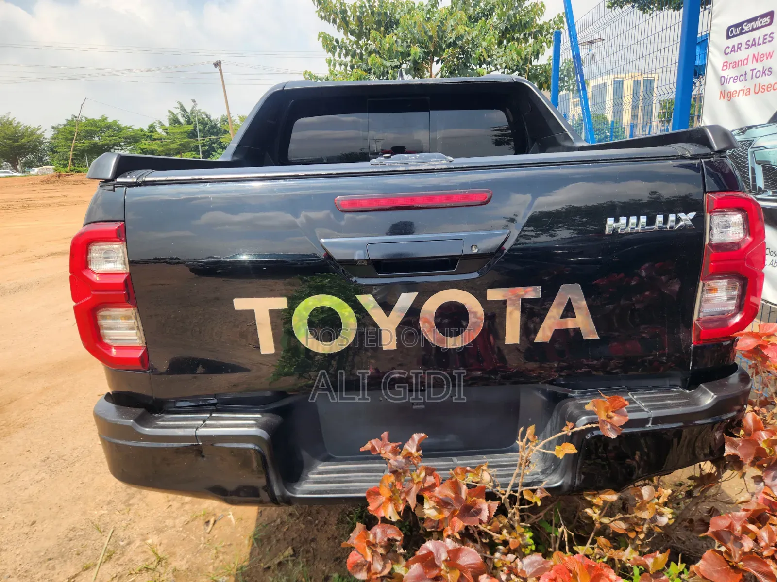 Toyota Hilux 2024 Black