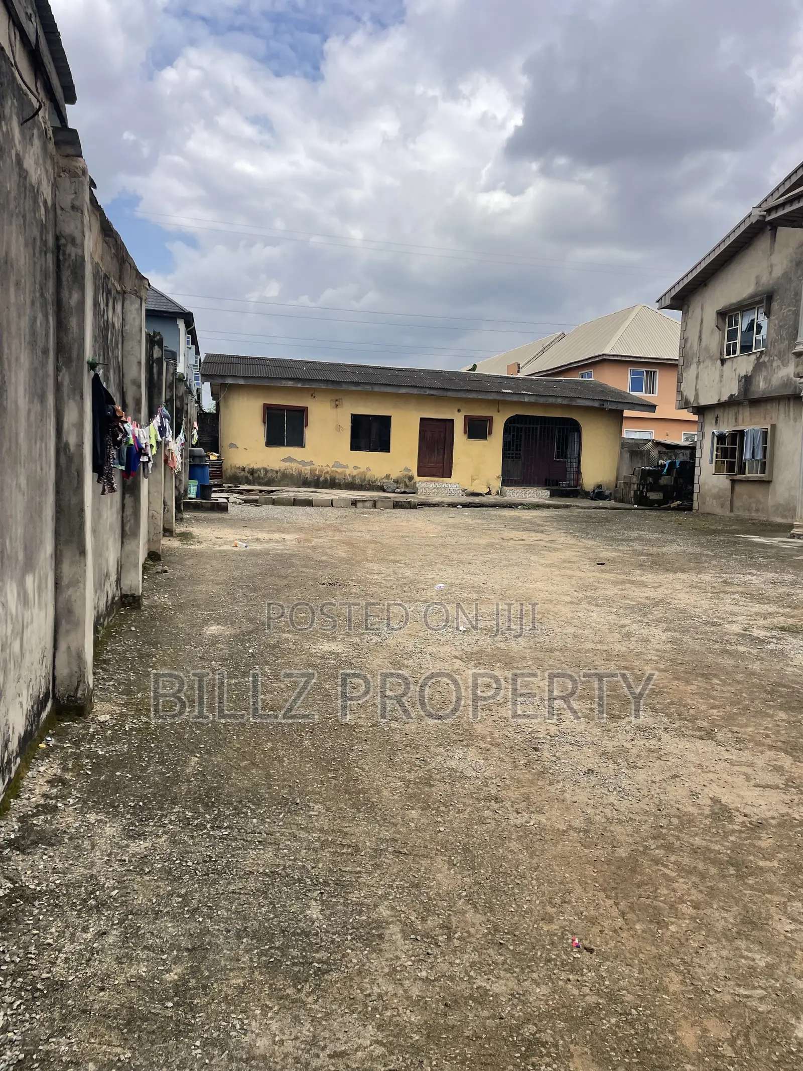 5bdrm Block of Flats in Area1 Estate, Abule Egba for sale