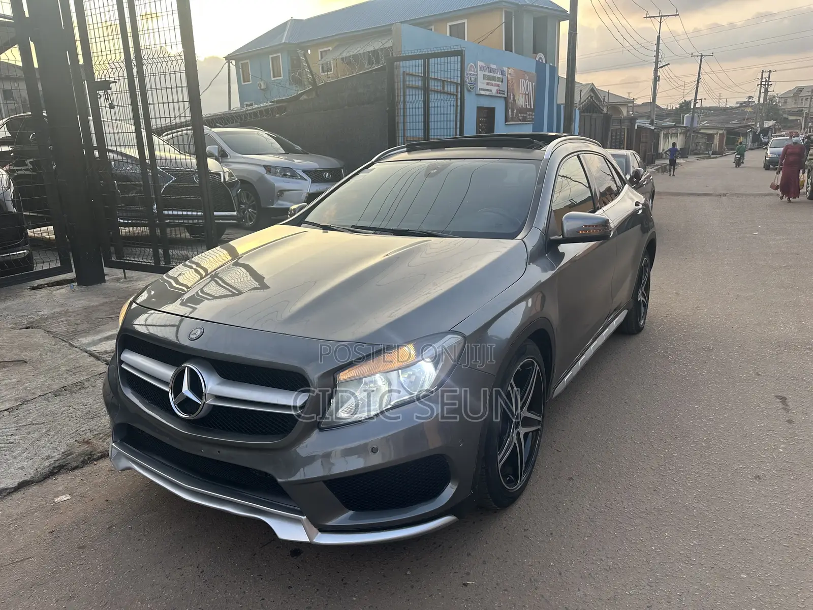 Mercedes-Benz GLA 250 SV Premium 2014 Gray