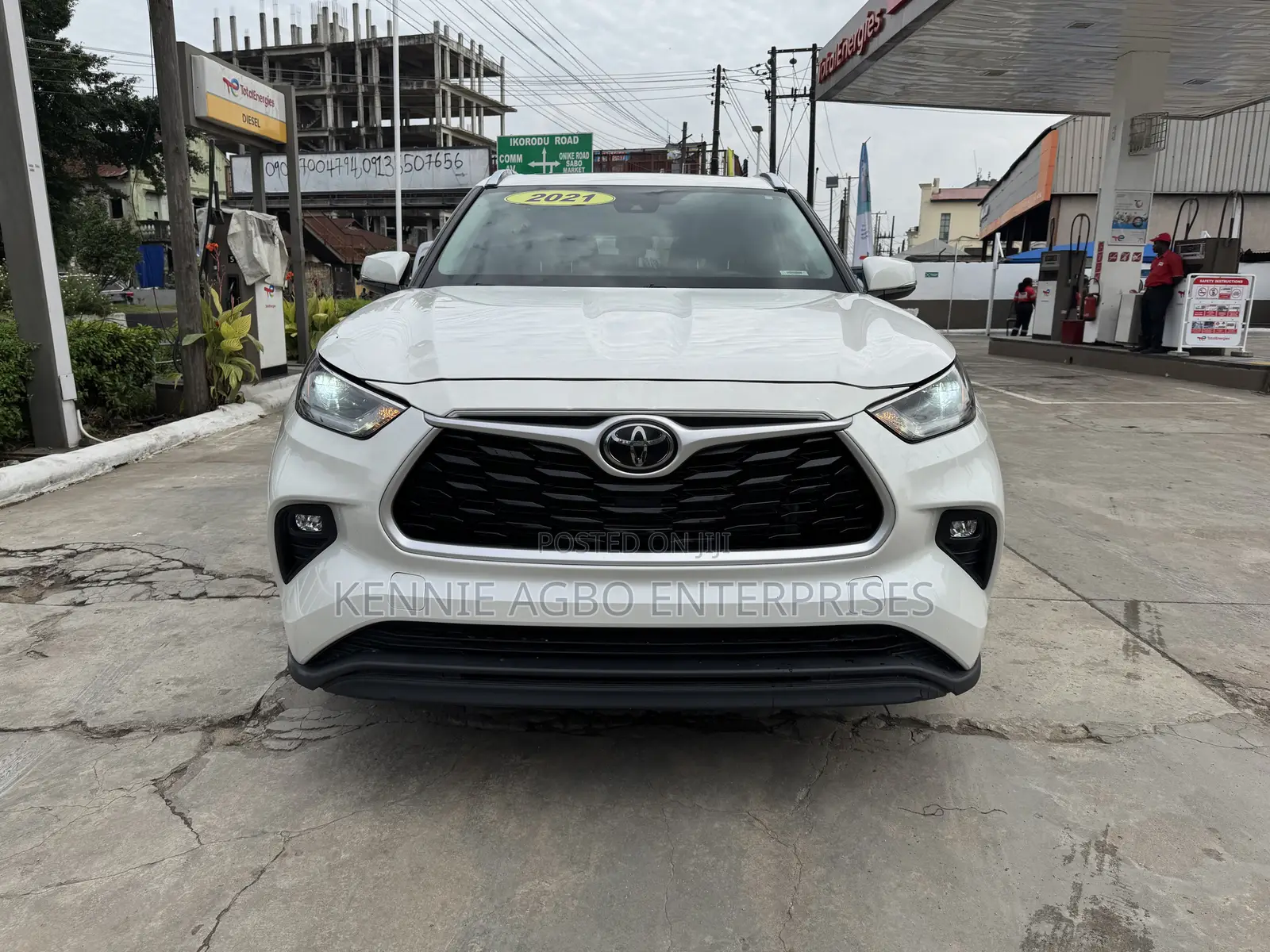 Toyota Highlander XLE 2021 White