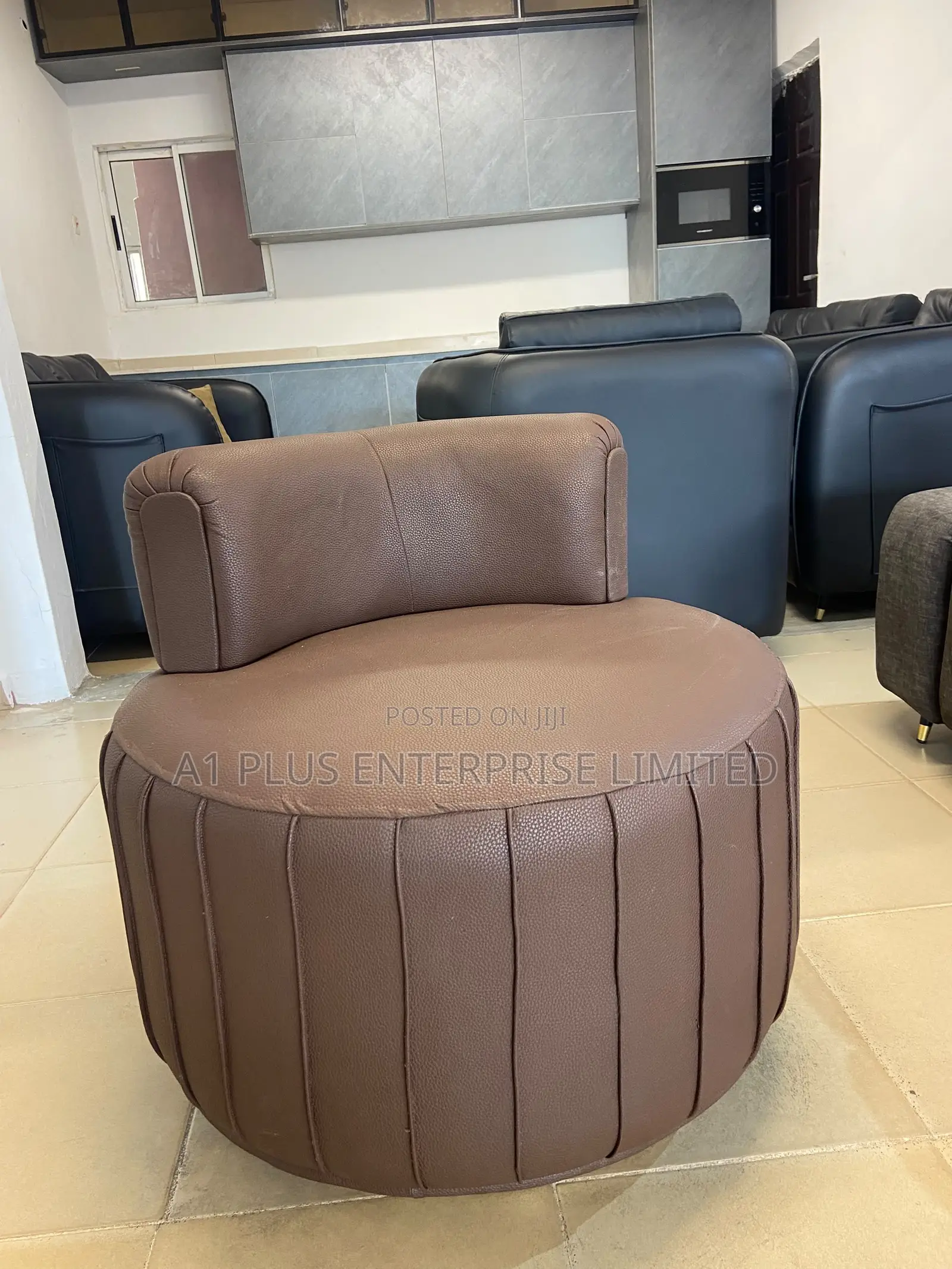 A Stylish Rotating Accent Chair