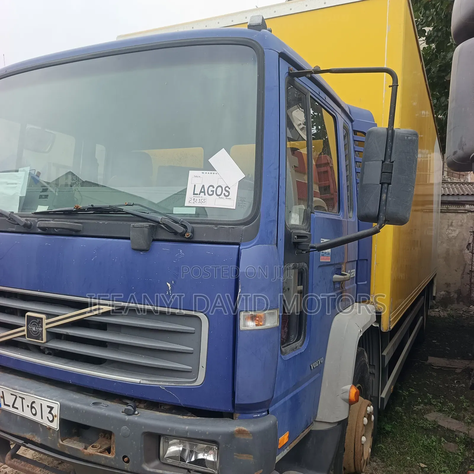 Volvo FL220 Truck Containers Body Tokunbo 25 Feet Long