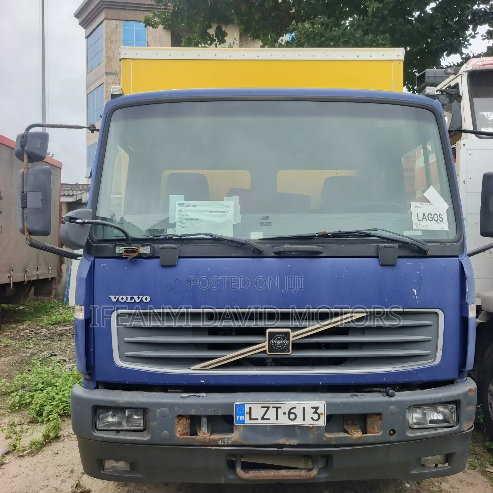 Volvo FL220 Truck Containers Body Tokunbo 25 Feet Long