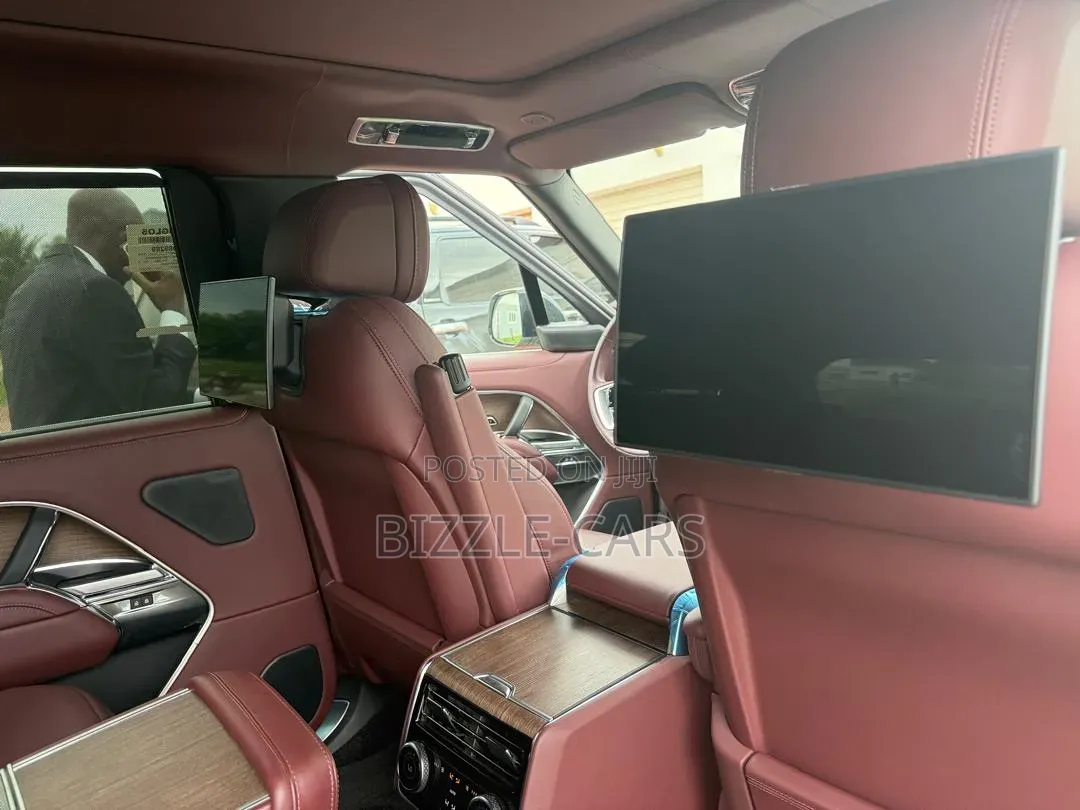 New Land Rover Range Rover Vogue 2023 White