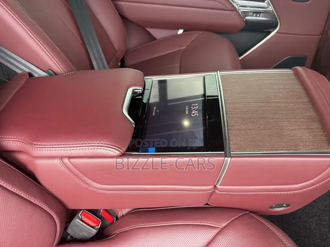 New Land Rover Range Rover Vogue 2023 White