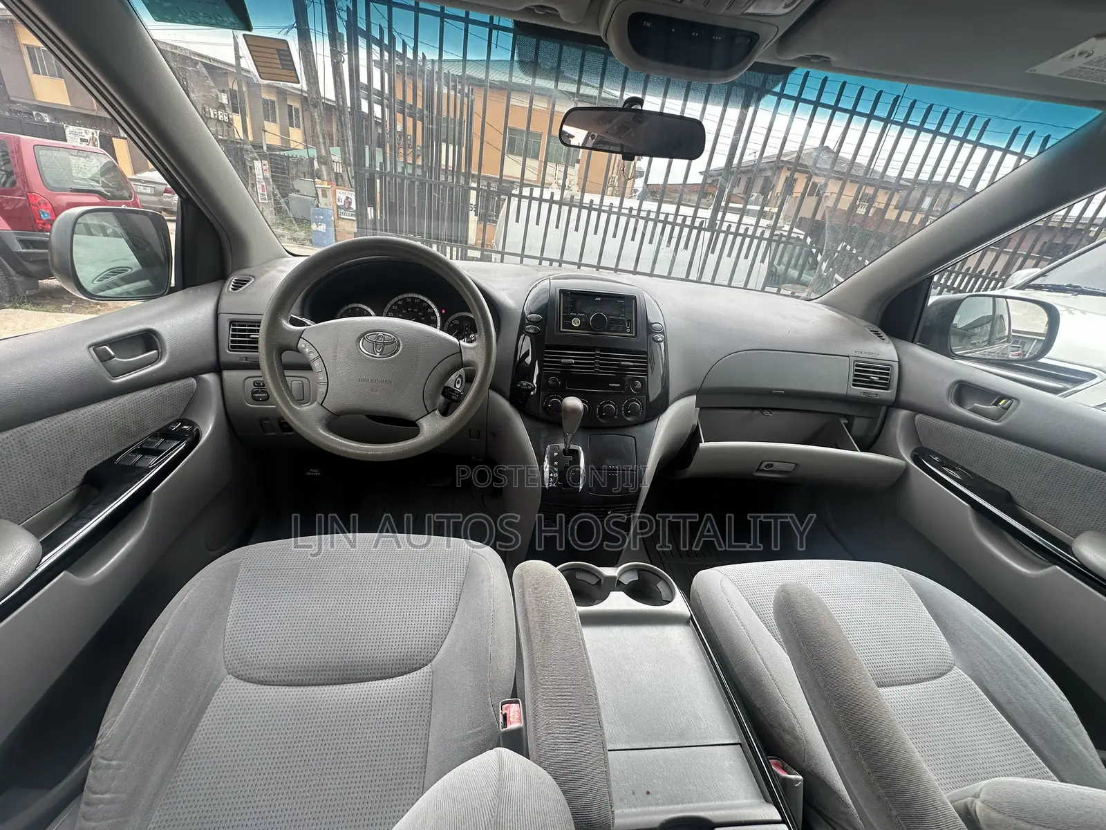 Toyota Sienna LE AWD 2005 Gold