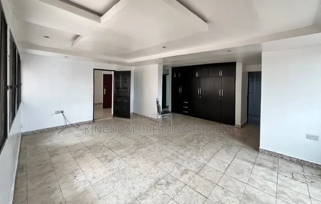 9bdrm Duplex in Off Cmd Road Magodo, GRA Phase 2 Shangisha for rent