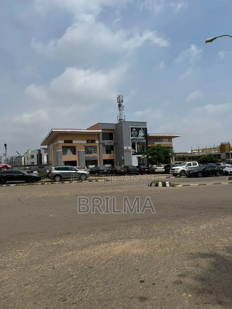 100sqm of Office and Shop Space in Wuse 2 for Rent