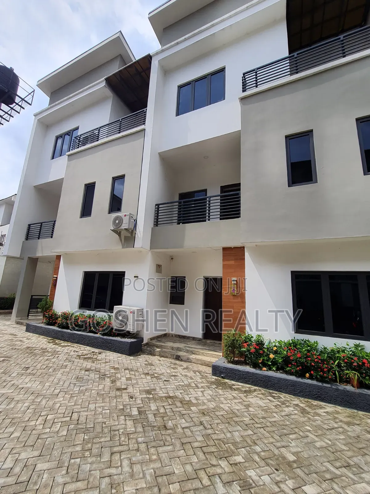 Furnished 4bdrm Townhouse/Terrace in Jahi for sale
