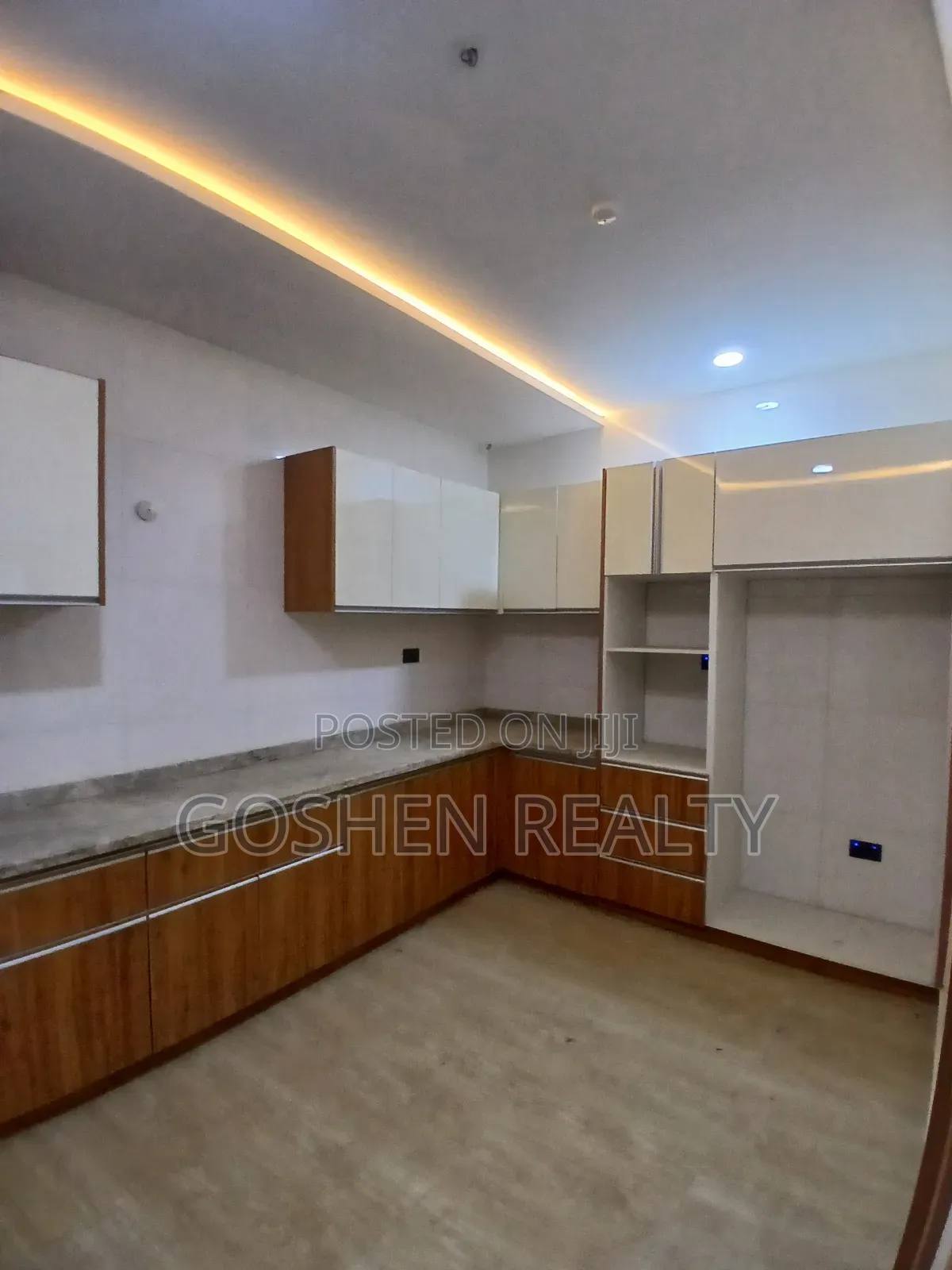 Furnished 4bdrm Townhouse/Terrace in Jahi for sale