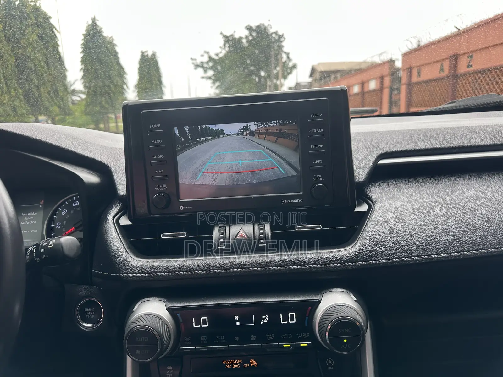 Toyota RAV4 XLE 2021 Gray