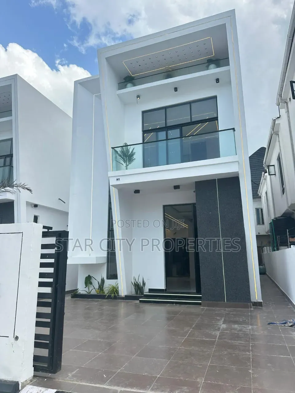 4bdrm Duplex in Lekki Lagos for sale