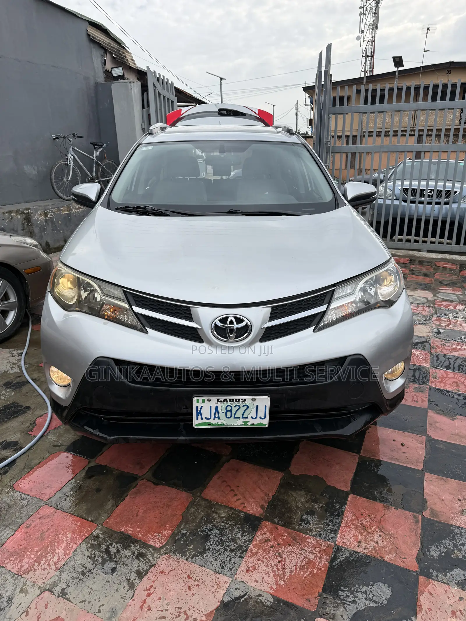 Toyota RAV4 Limited 4dr SUV (2.5L 4cyl 6A) 2015 Silver