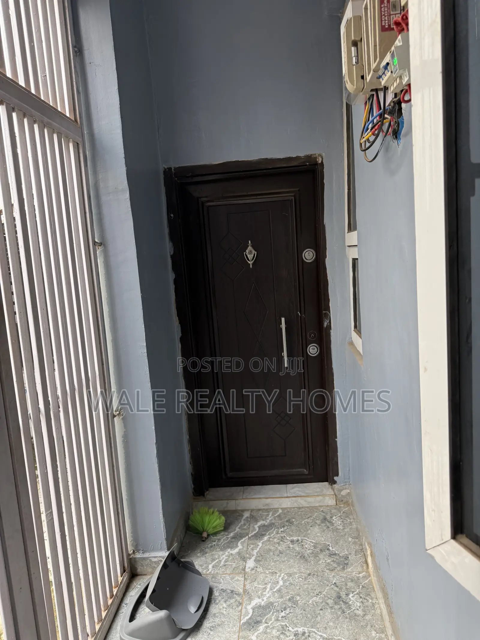 Furnished 4bdrm Townhouse / Terrace in Dantata, Life Camp for rent
