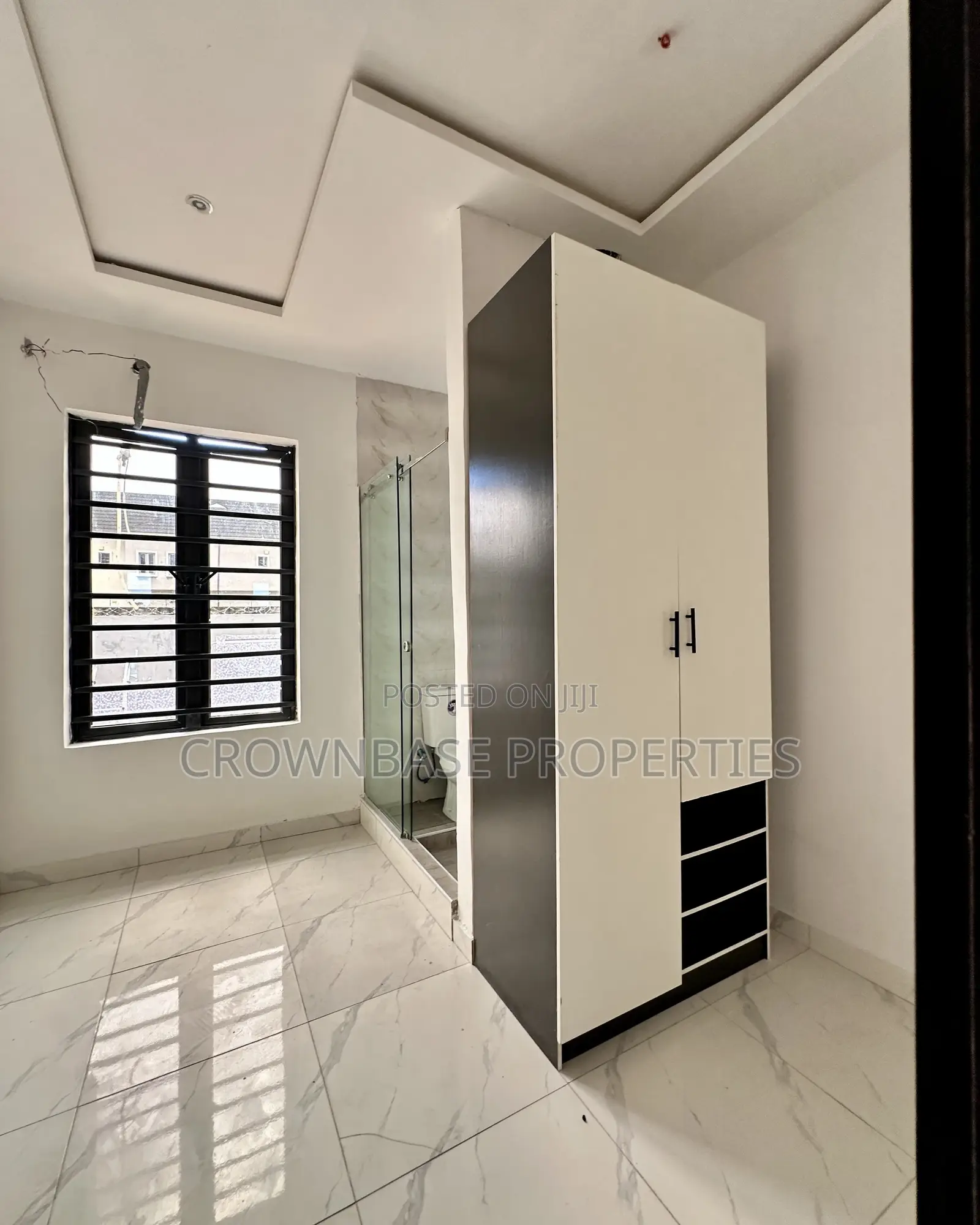 4bdrm Duplex in Ogombo for sale