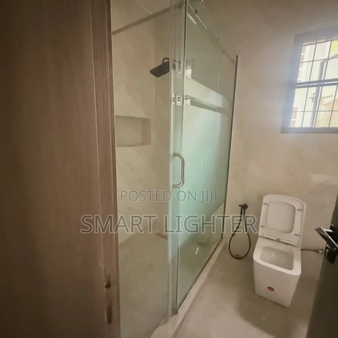 3bdrm Block of Flats in Apo Resettlement for rent