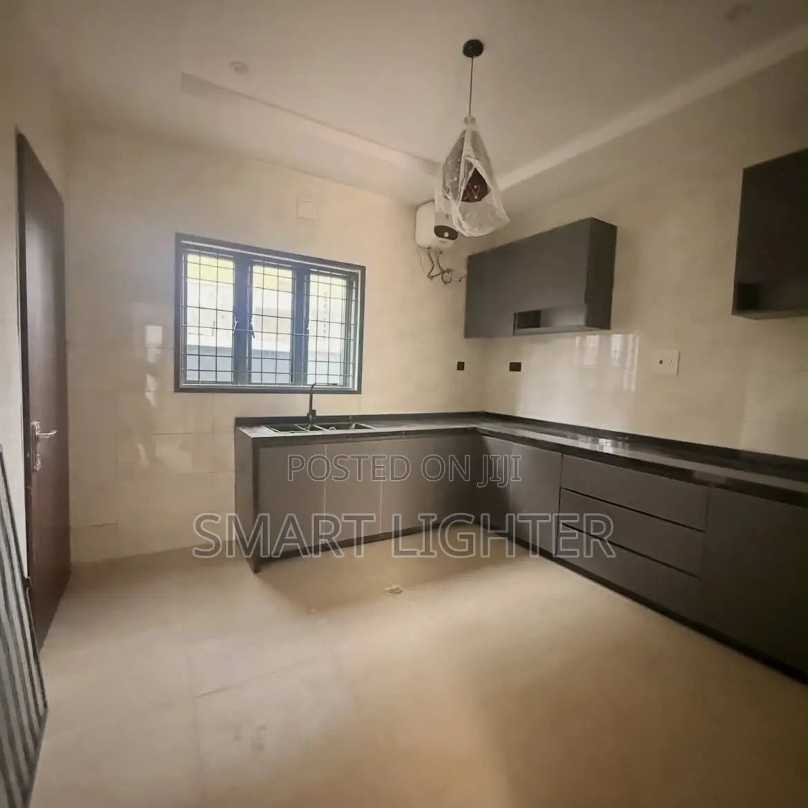 3bdrm Block of Flats in Apo Resettlement for rent