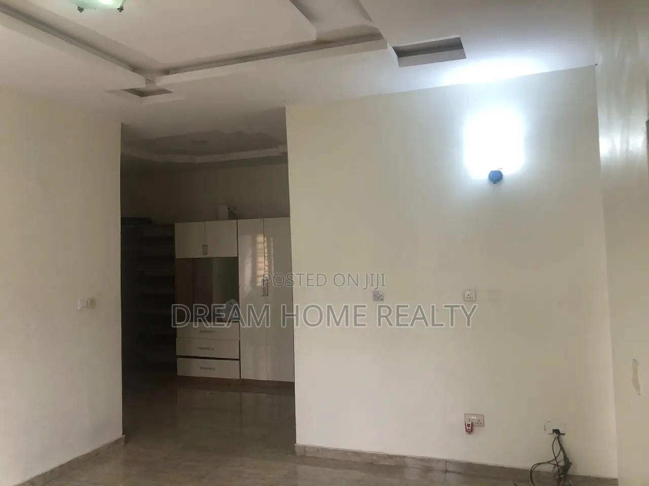 4bdrm Duplex in Ikota for rent