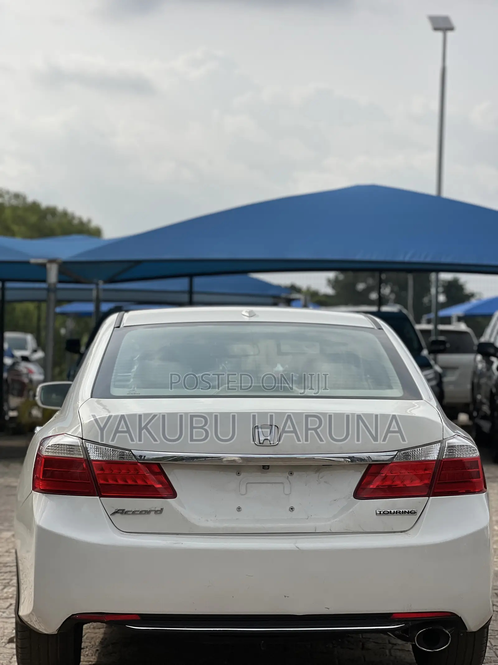 Honda Accord Touring V-6 4dr Sedan (3.5L 6cyl 6A) 2014 White