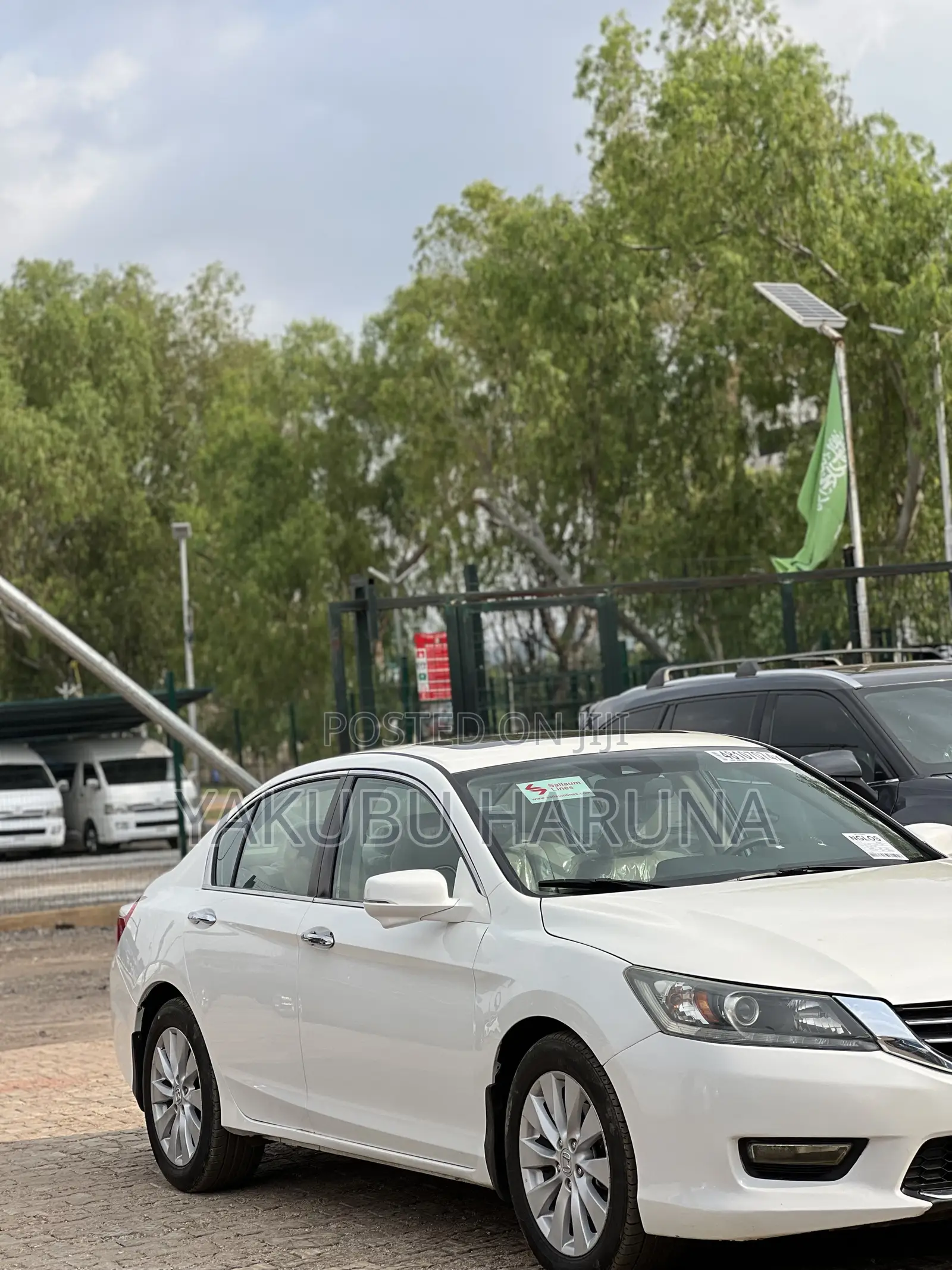 Honda Accord Touring V-6 4dr Sedan (3.5L 6cyl 6A) 2014 White