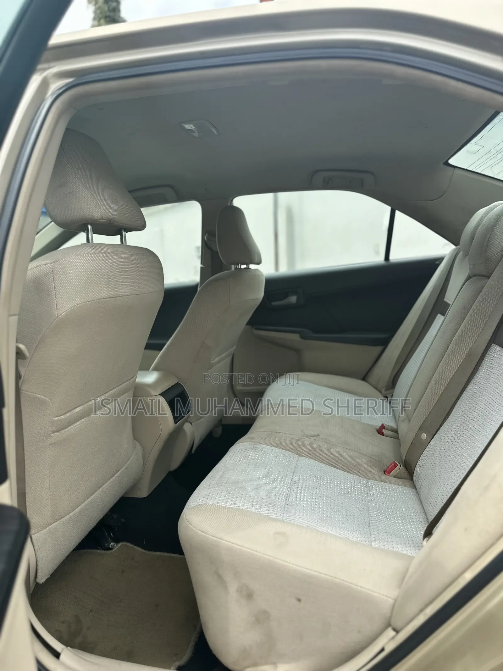 Toyota Camry LE 4dr Sedan (2.5L 4cyl 6A) 2012 Gold