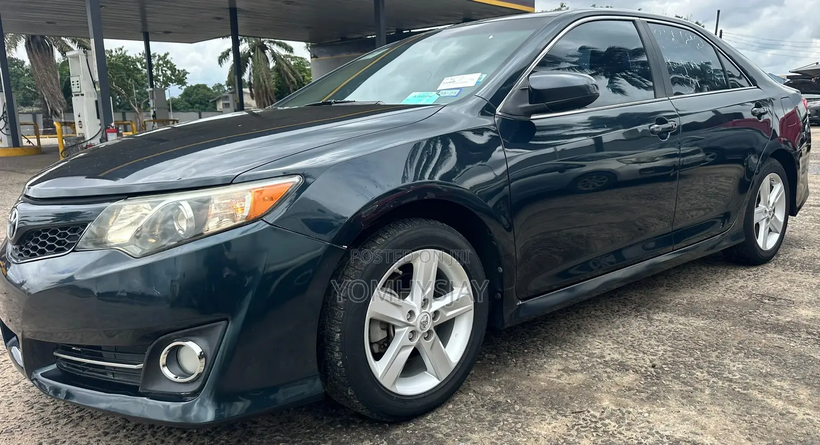 Toyota Camry SE 4dr Sedan (2.5L 4cyl 6A) 2014