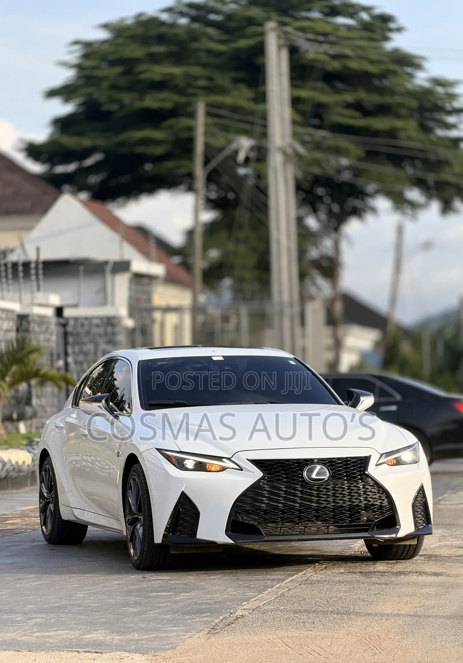 Lexus IS 350 F SPORT Design AWD 2023 Off white