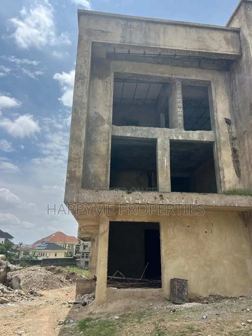 6bdrm Duplex in Asokoro for sale