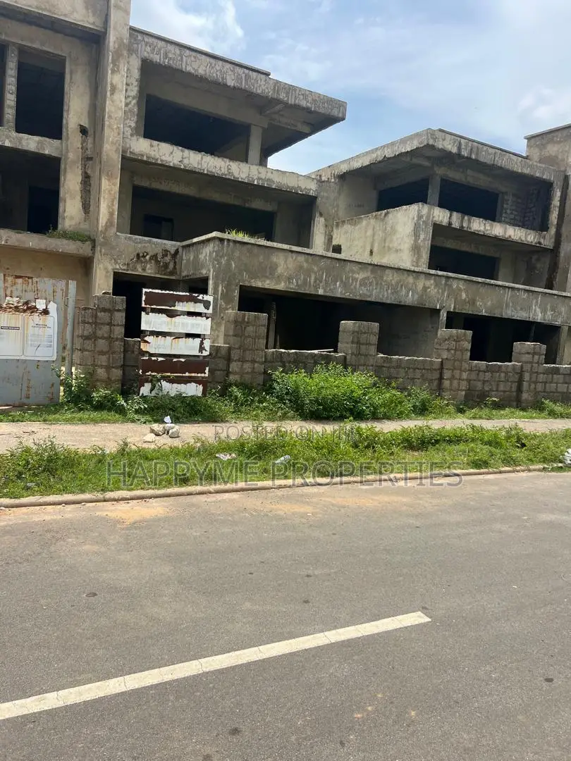 6bdrm Duplex in Asokoro for sale