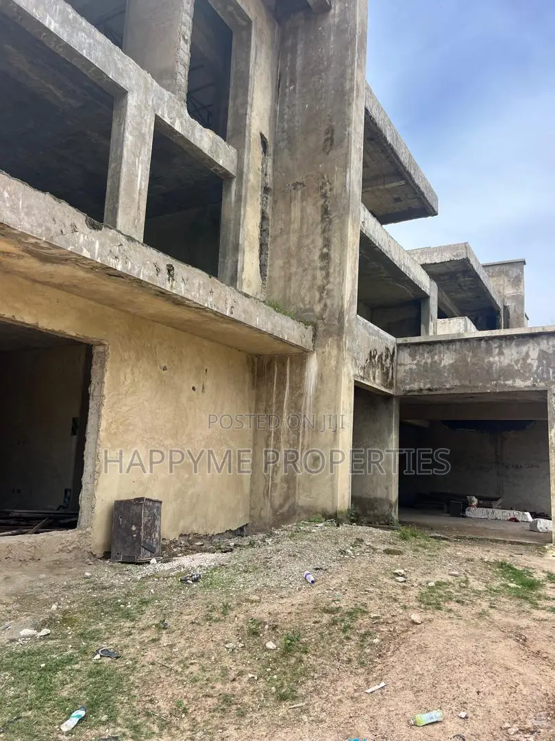 6bdrm Duplex in Asokoro for sale