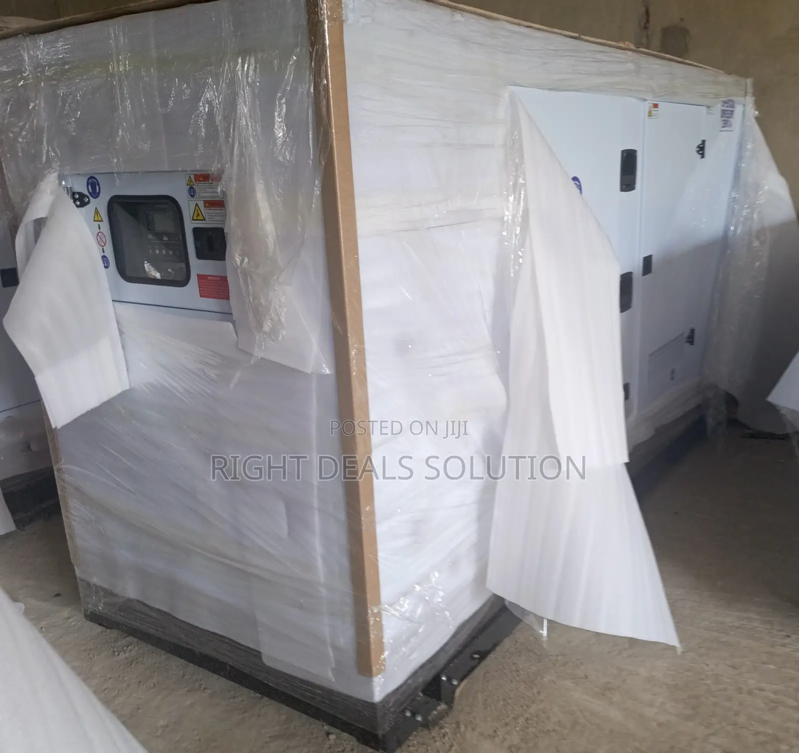 350kVA Perkins Generator With Soundproof Canopy