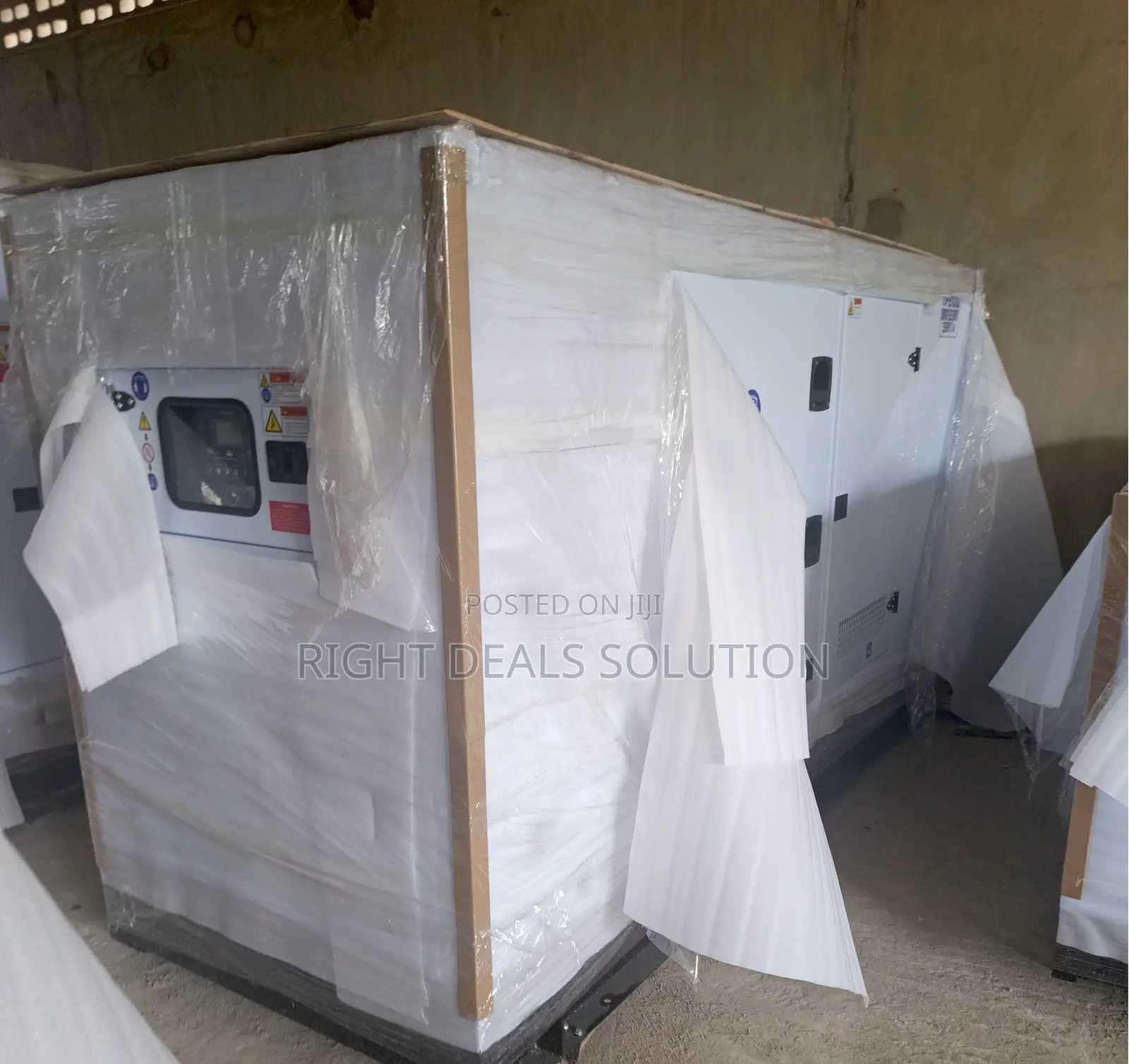 350kVA Perkins Generator With Soundproof Canopy