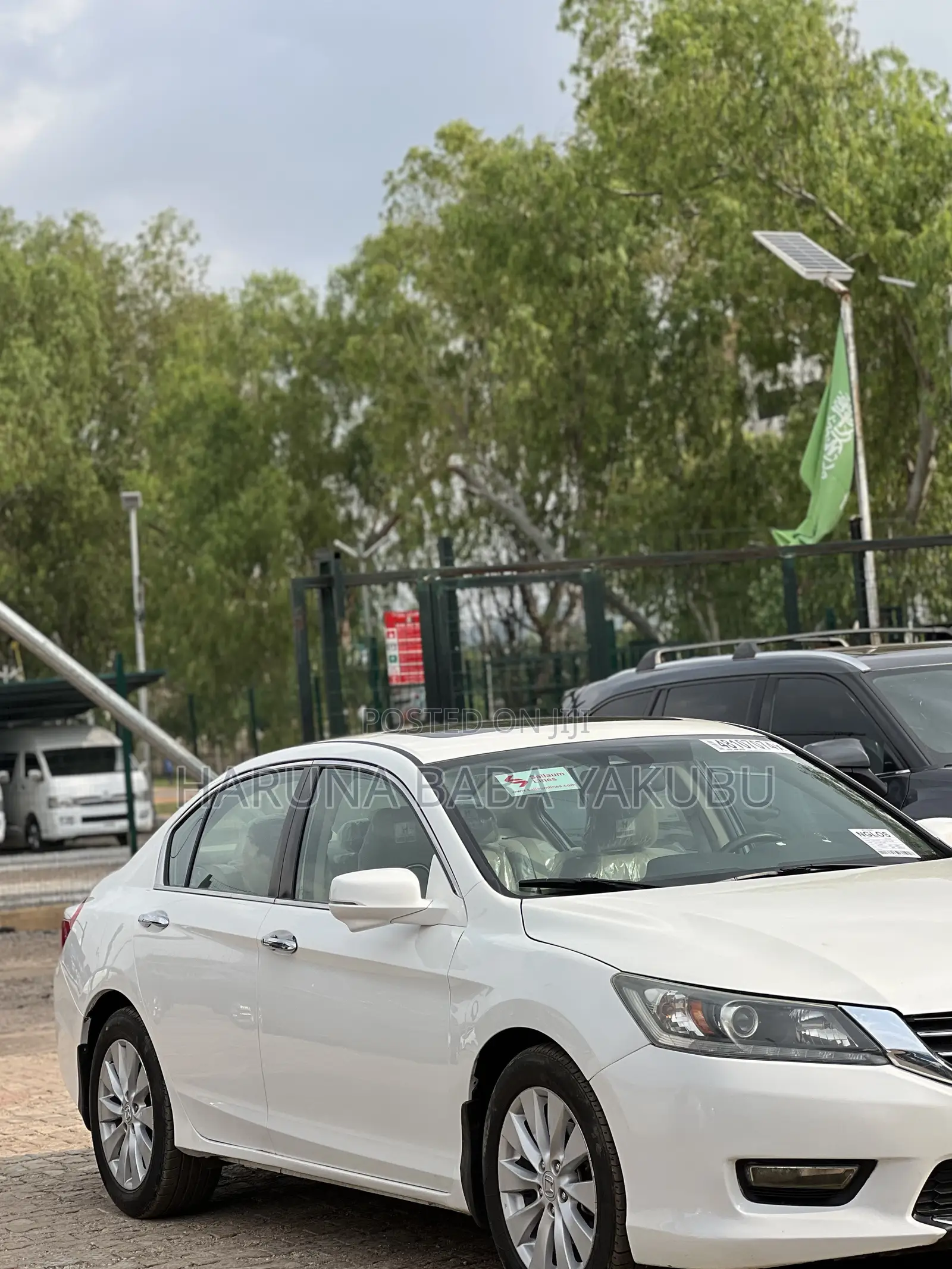 Honda Accord Touring V-6 4dr Sedan (3.5L 6cyl 6A) 2014 White