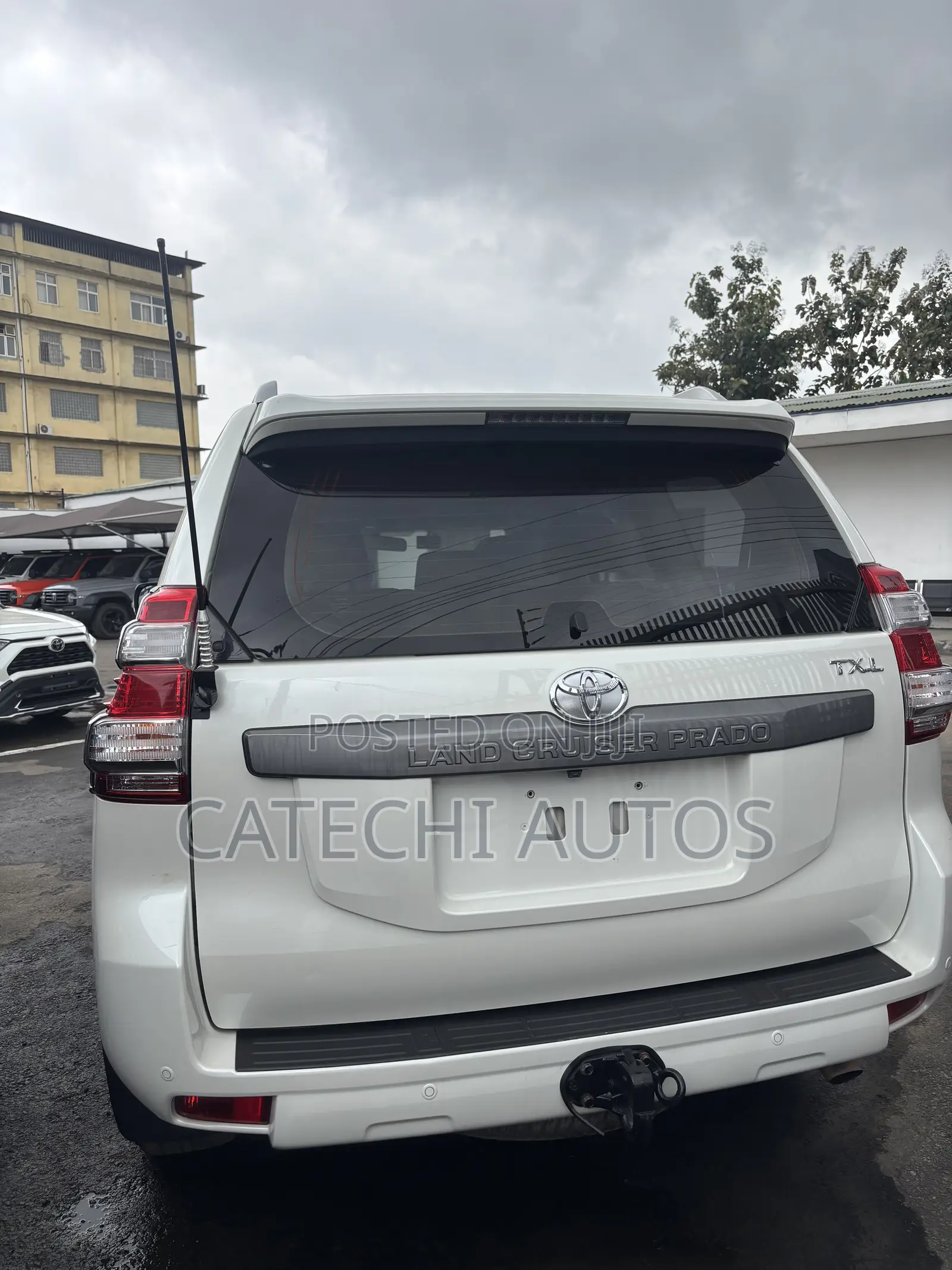 Toyota Land Cruiser Prado 2017 White