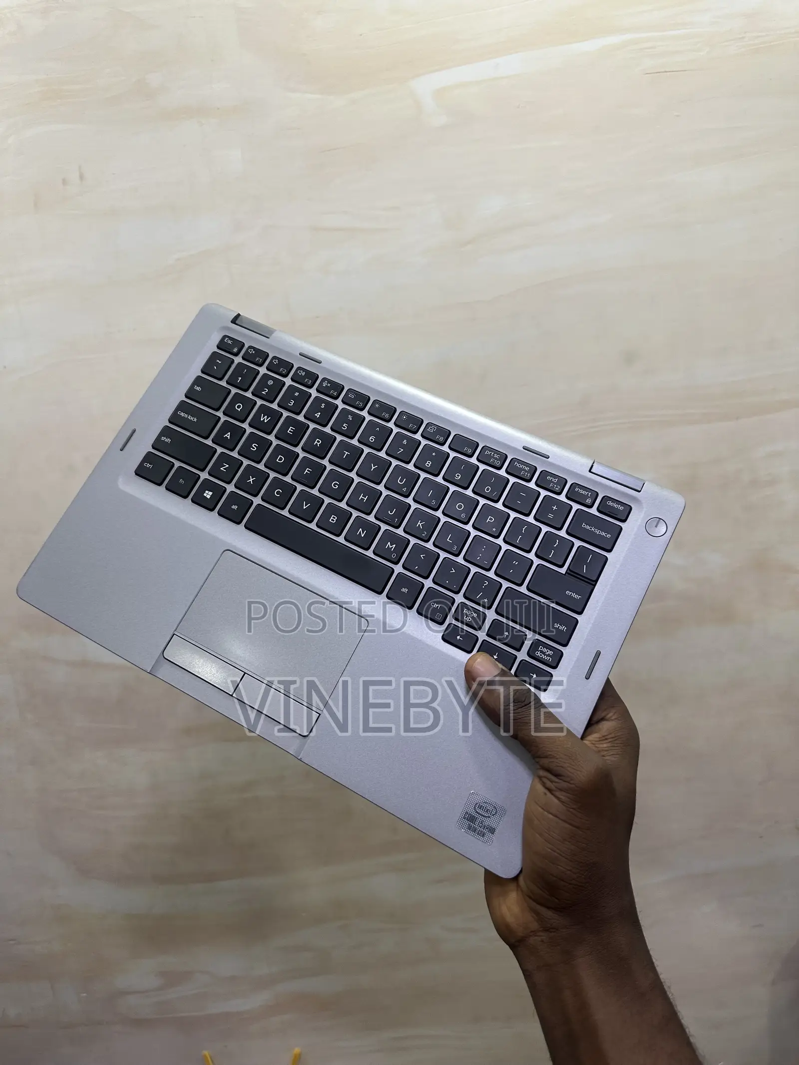 Laptop Dell Latitude 5310 2-in-1 8GB Intel Core i5 SSD 256GB