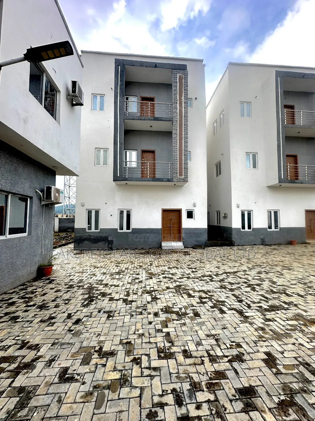 4bdrm Duplex in Katampe Abuja for sale