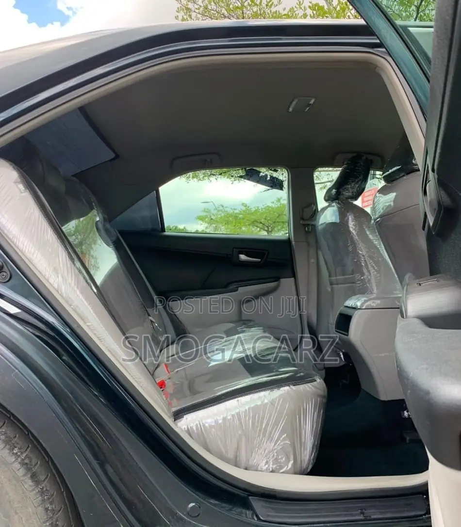 Toyota Camry LE 4dr Sedan (2.5L 4cyl 6A) 2013