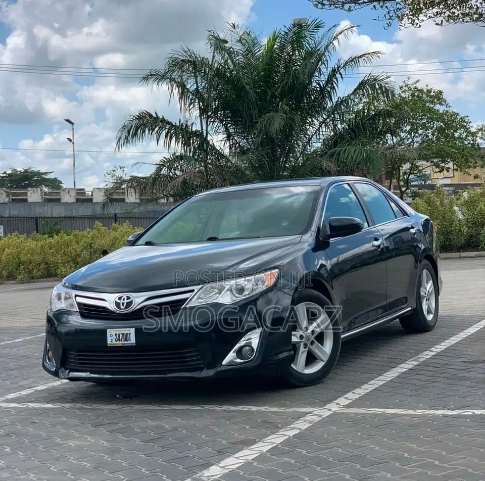 Toyota Camry LE 4dr Sedan (2.5L 4cyl 6A) 2013