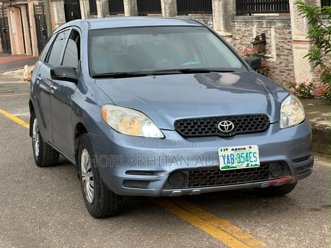 Toyota Matrix Hatchback AWD (1.8L 4cyl 4A) 2005 Blue