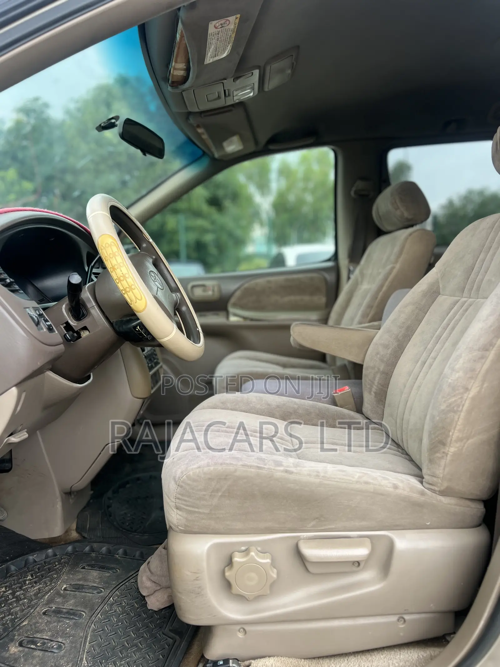 Toyota Sienna LE 2001 Gold