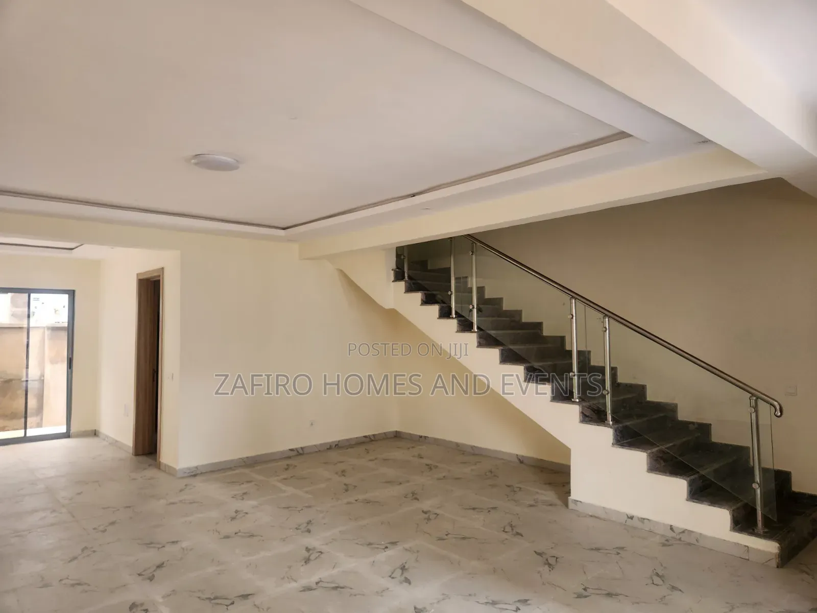 3bdrm Duplex in Off Awolowo Road, for sale