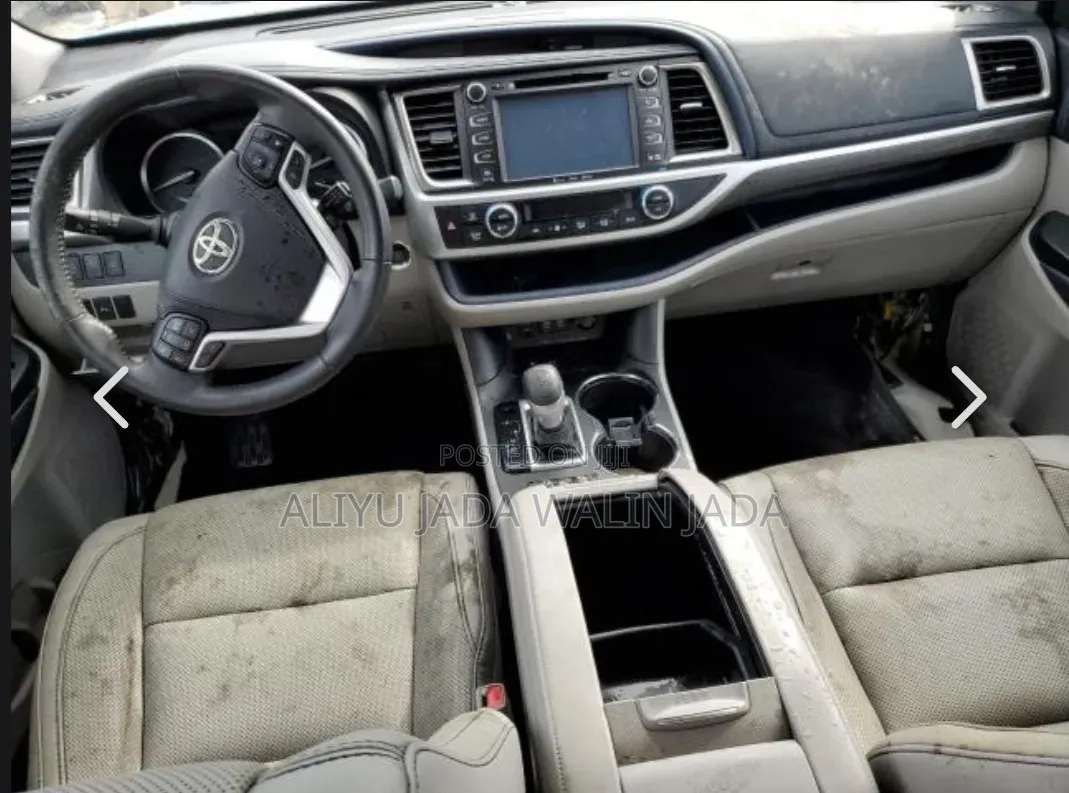 Toyota Highlander 2018 Blue