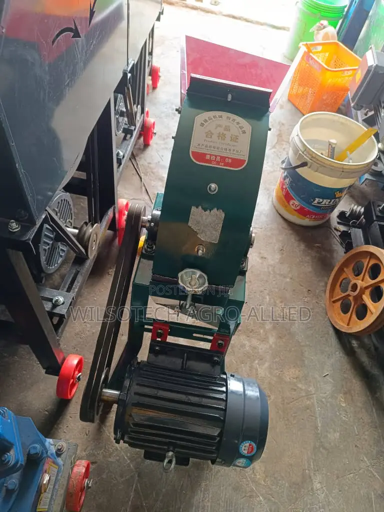 500kg/Hr Crusher With Power