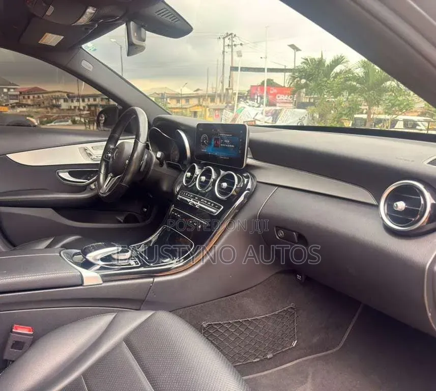 Mercedes-Benz C300 2020 Gray