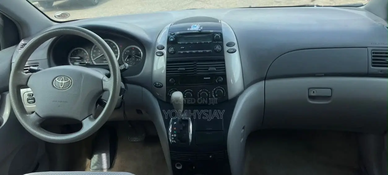 Toyota Sienna CE AWD 2009