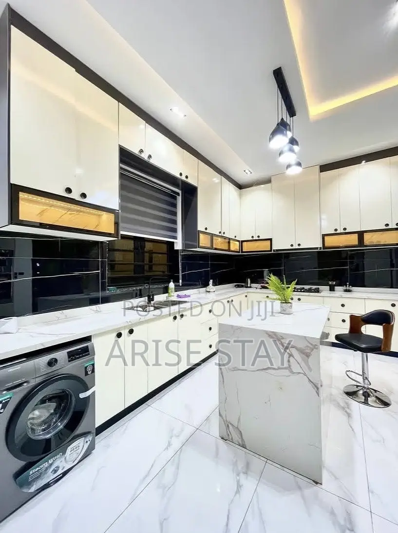 5-Bedroom Furnished Duplex With Pool Ps5 | Orchid Road