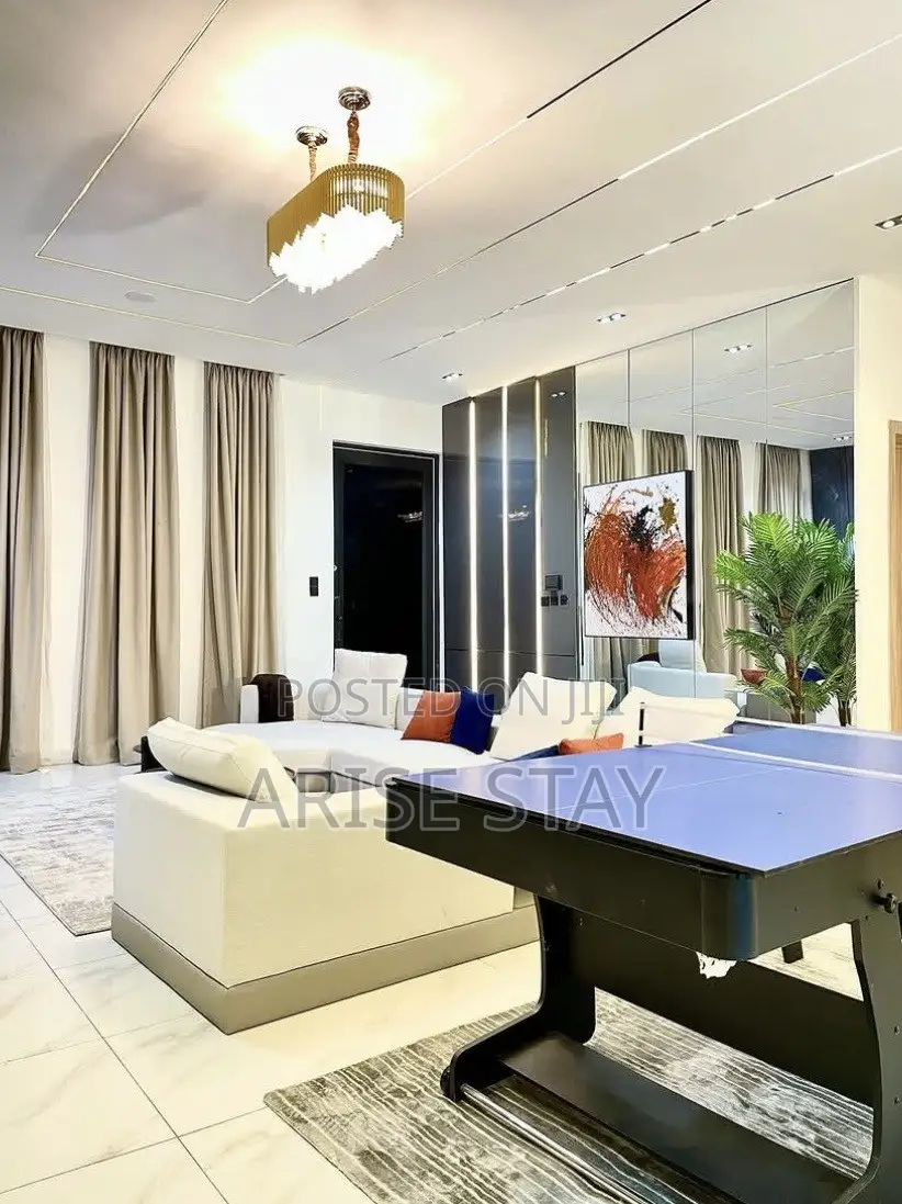5-Bedroom Furnished Duplex With Pool Ps5 | Orchid Road