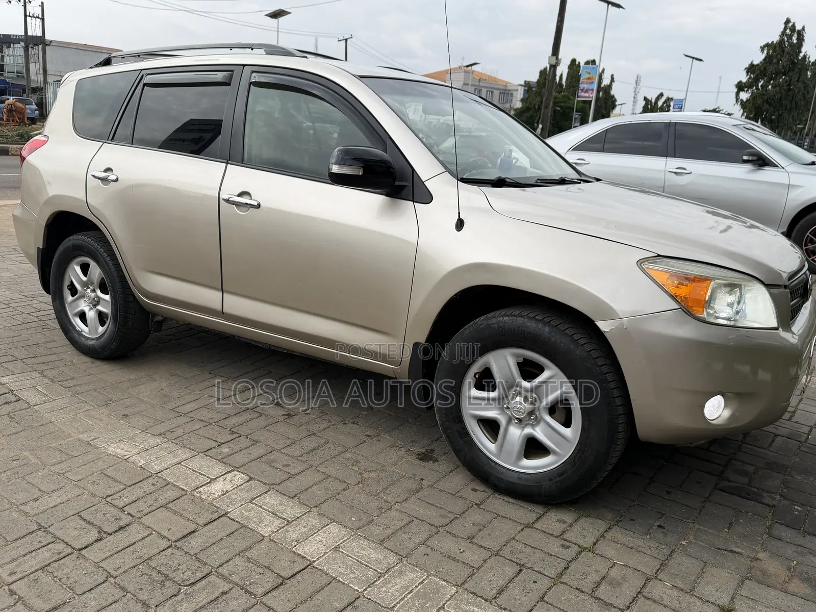 Toyota RAV4 2.4 2008 Gold