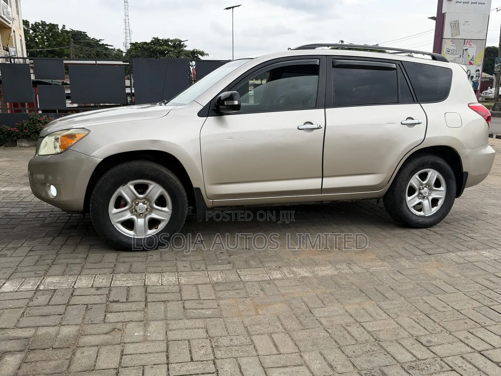 Toyota RAV4 2.4 2008 Gold